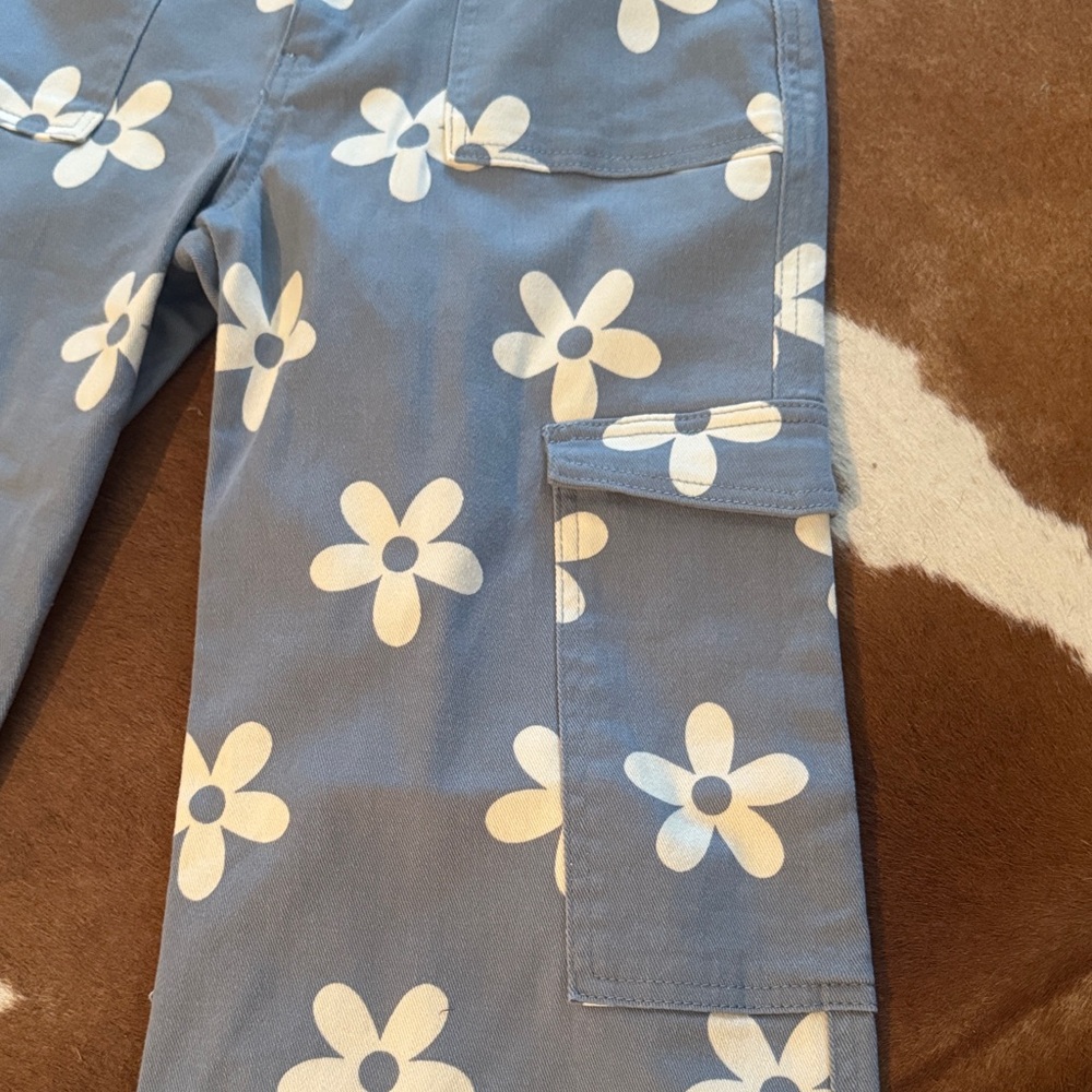 NWT Altar’d State Floral Wide Leg Cargo Pants Small - Picture 2 of 5